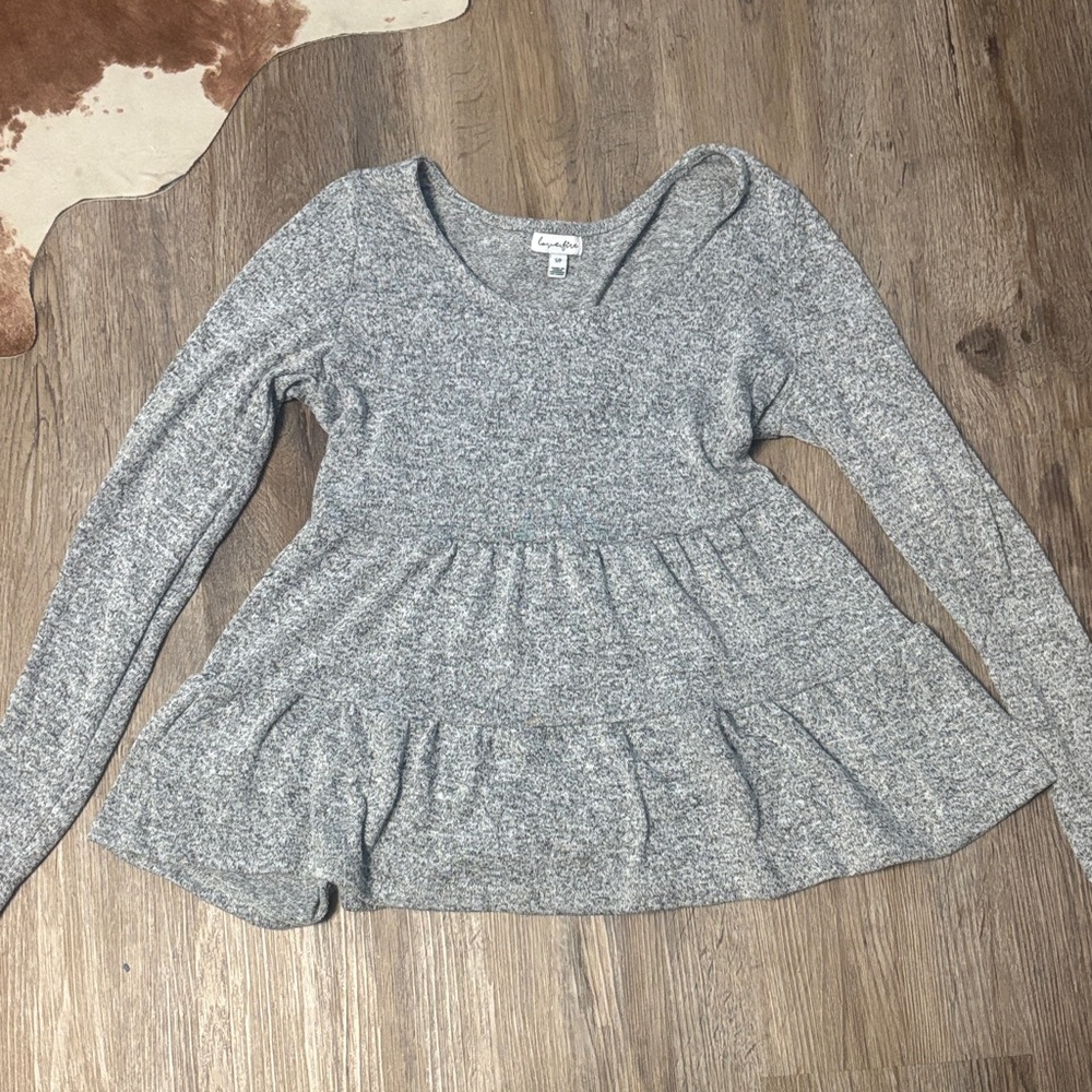 love, fire
 long sleeve grey dressy
 shirt size petite small